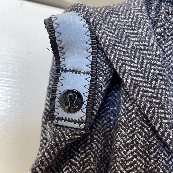 Lululemon Vinyasa scarf- herringbone - Picture 3 of 4